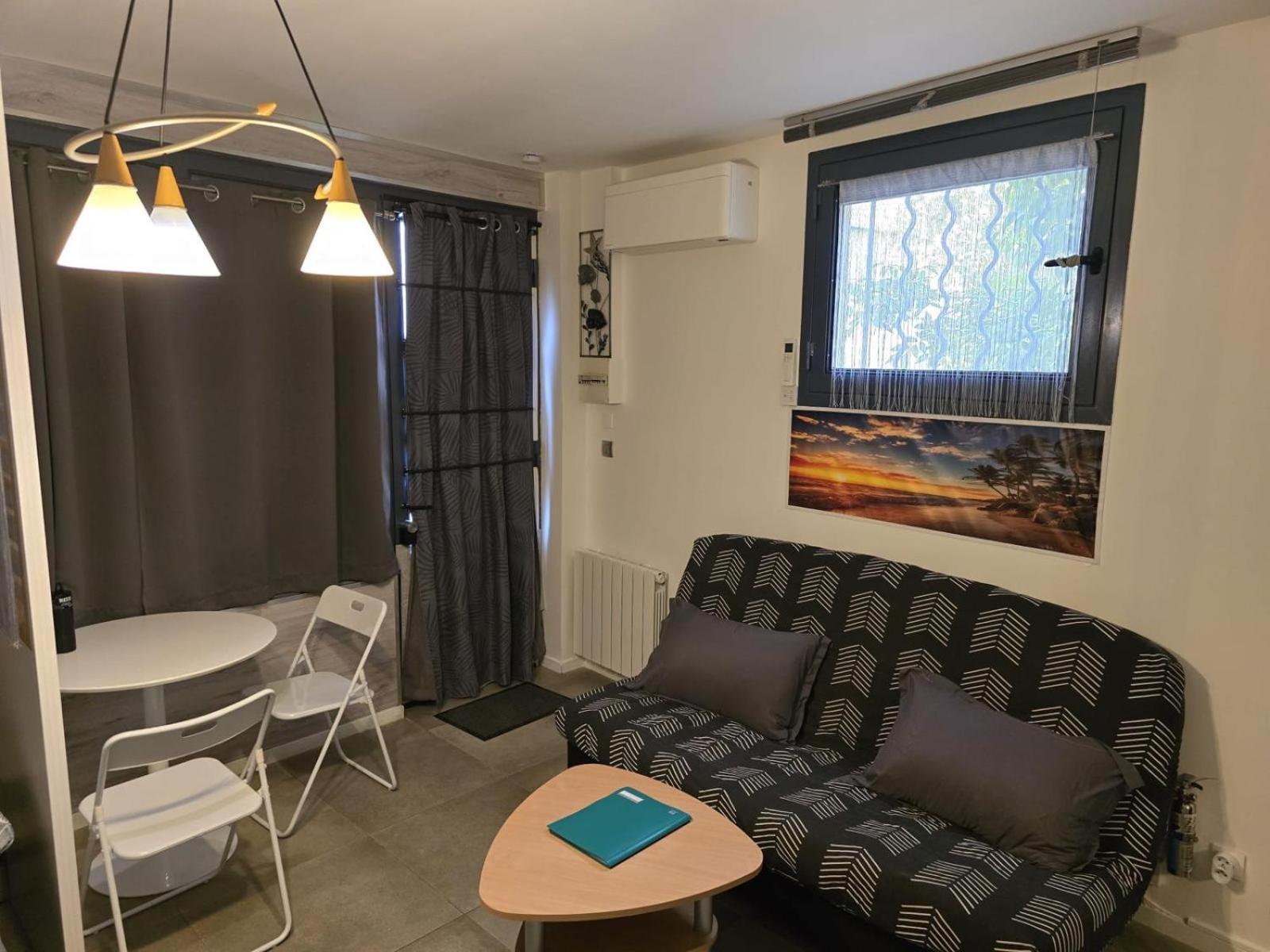 Studio Tout Equipe Et Chaleureux En Rez De Chaussee, Parfait Pour Explorer Montpellier Luaran gambar