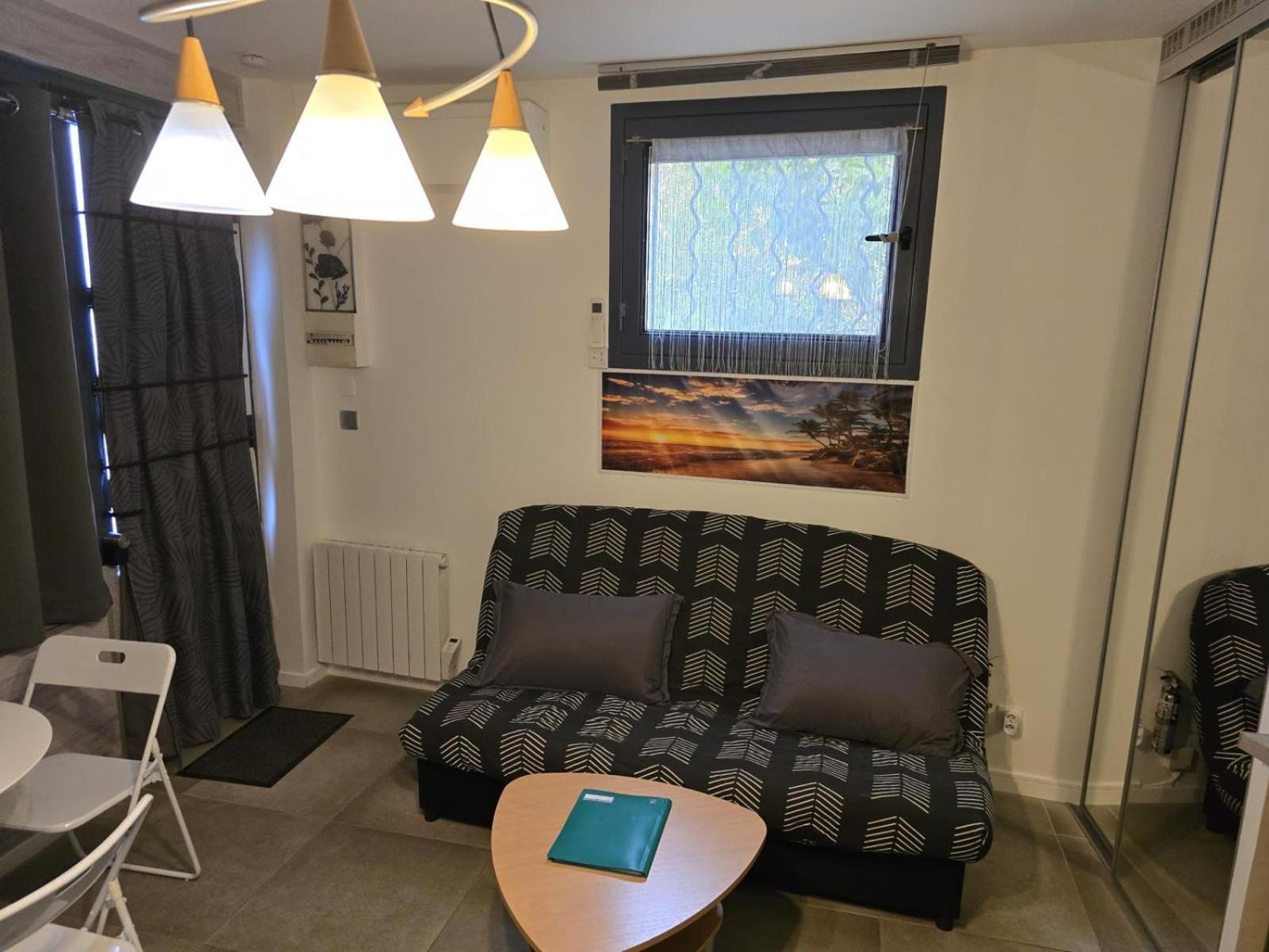Studio Tout Equipe Et Chaleureux En Rez De Chaussee, Parfait Pour Explorer Montpellier Luaran gambar